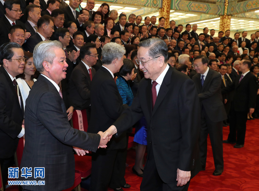 9月28日，中共中央政治局常委、全國政協(xié)主席俞正聲在北京會(huì)見出席中國海外交流協(xié)會(huì)第六次會(huì)員大會(huì)的全體代表，并發(fā)表講話。 新華社記者 龐興雷 攝