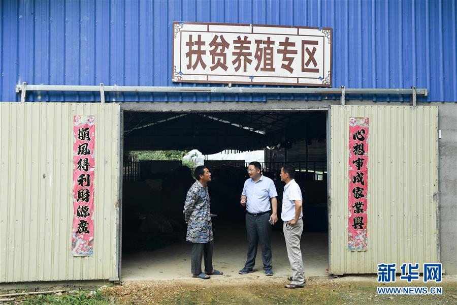 （脫貧攻堅(jiān)·圖文互動(dòng)）（1）“不畏難、不畏煩、不畏苦”——記“80后”扶貧干部李朝陽(yáng)