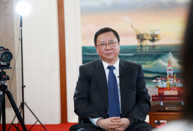 堅持黨的領導、加強黨的建設，是國有企業的光榮傳統。